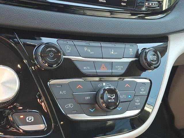 2023 Chrysler Pacifica Touring L FWD