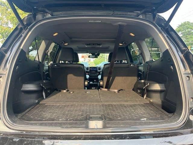 2016 Honda Pilot AWD 4dr Elite with DVD Rear Entertainment System and Navigation