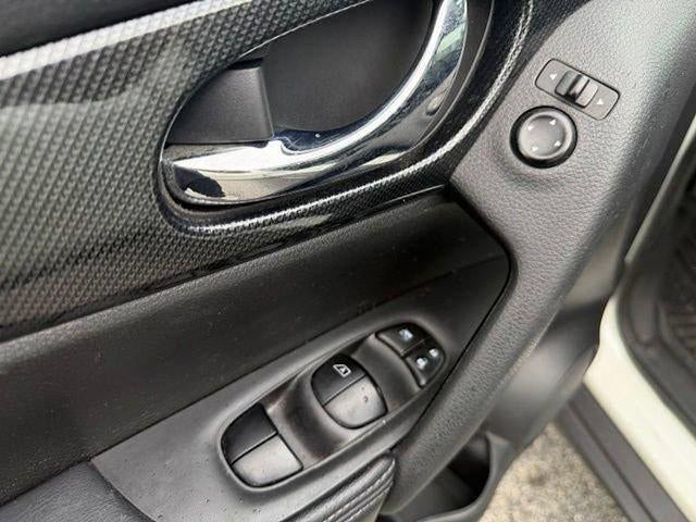 2016 Nissan Rogue AWD 4dr SL