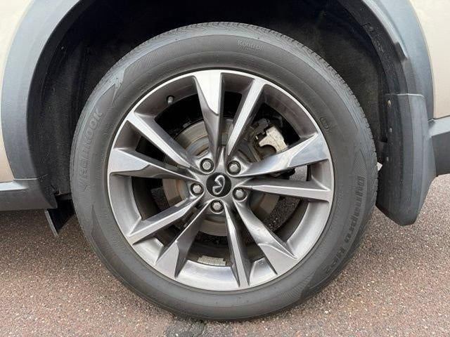 2022 INFINITI QX60 LUXE AWD