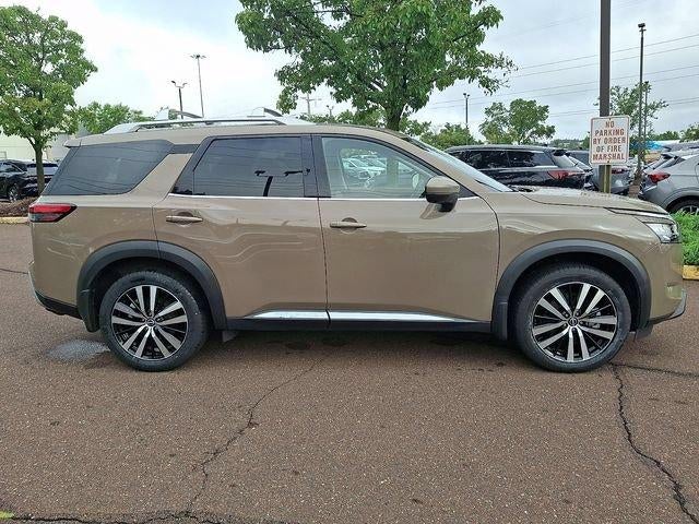 2024 Nissan Pathfinder Platinum 4WD