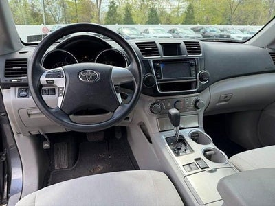 2013 Toyota Highlander 4WD 4dr V6 (Natl)