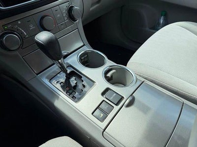2013 Toyota Highlander 4WD 4dr V6 (Natl)