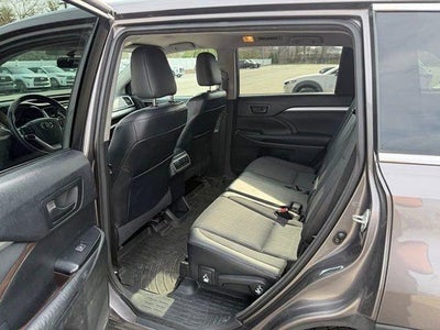 2014 Toyota Highlander AWD 4dr V6 LE (SE)