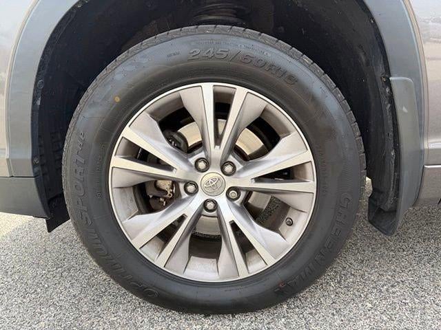 2014 Toyota Highlander AWD 4dr V6 LE (SE)