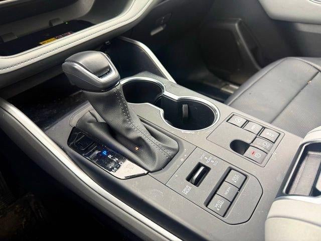 2025 Toyota Highlander XLE AWD (Natl)