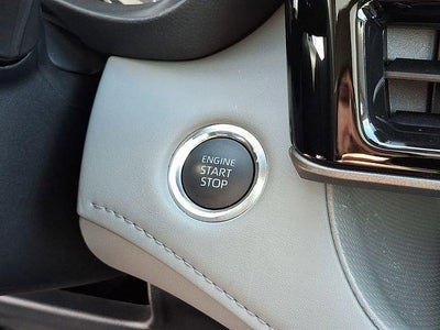 2025 Toyota Highlander XLE AWD (Natl)