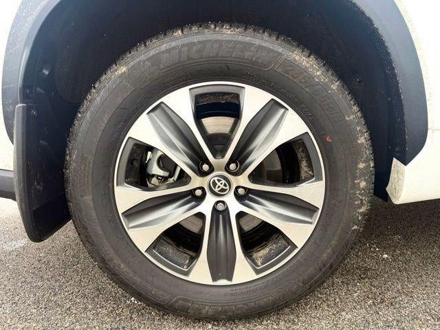 2025 Toyota Highlander XLE AWD (Natl)