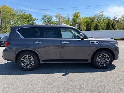 2023 INFINITI QX80 LUXE AWD