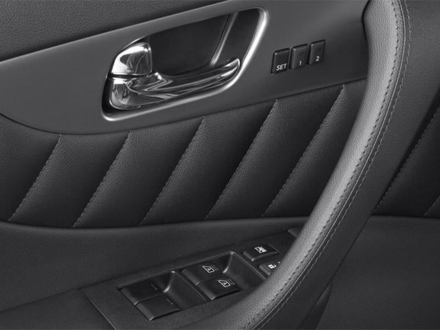 2014 INFINITI QX70 AWD 4dr