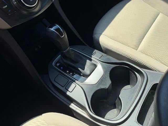 2017 Hyundai SANTA FE SE 3.3L Auto