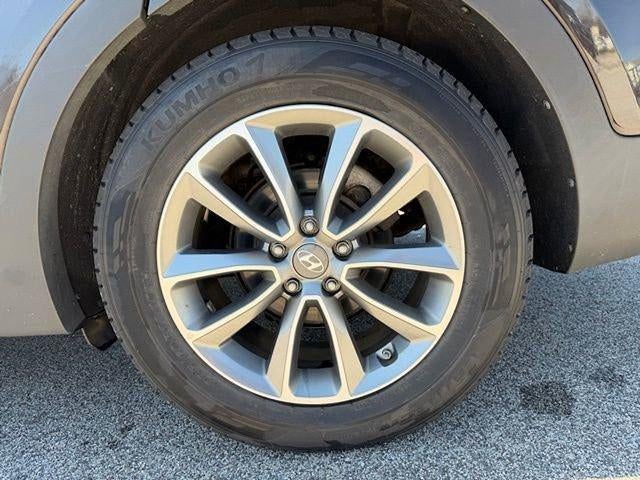 2017 Hyundai SANTA FE SE 3.3L Auto