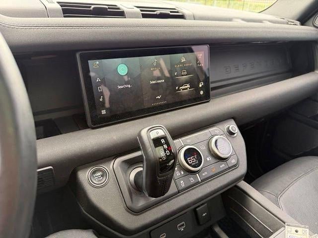 2023 Land Rover Defender 110 X-Dynamic SE AWD