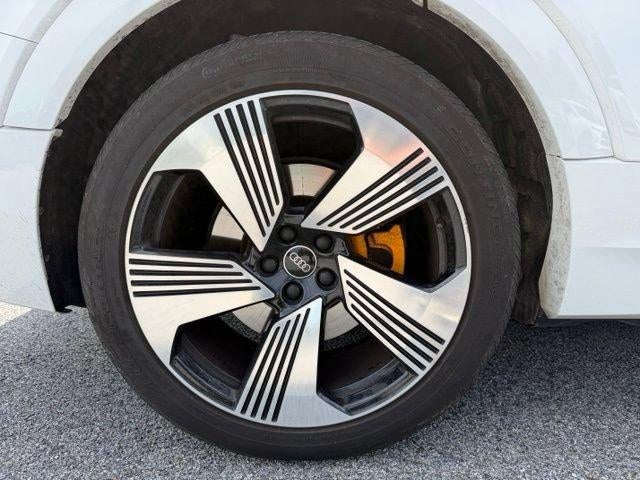 2022 Audi e-tron Premium Plus quattro