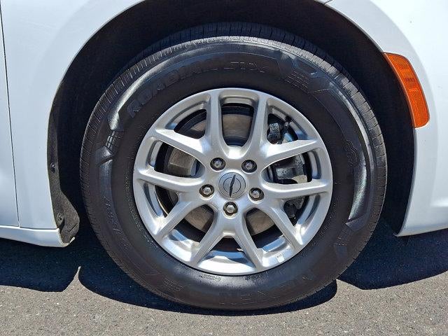2024 Chrysler Pacifica Touring L FWD