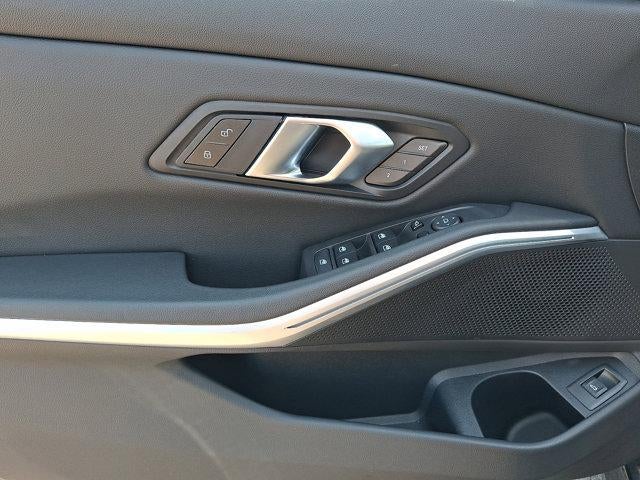 2025 BMW 330i xDrive Sedan