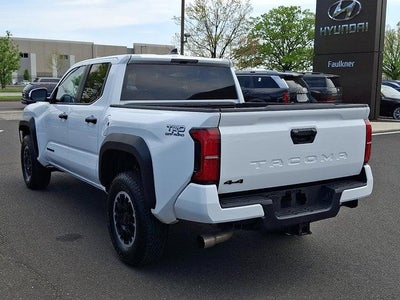 2024 Toyota Tacoma 4WD 4WD TRD Off Road Double Cab 5' Bed AT (Natl)