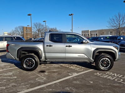 2025 Toyota Tacoma 4WD 4WD SR Double Cab 5' Bed AT (GS)