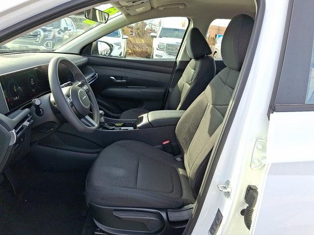 2025 Hyundai TUCSON SE AWD