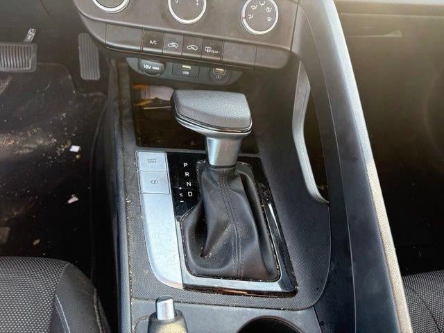2021 Hyundai ELANTRA SE IVT