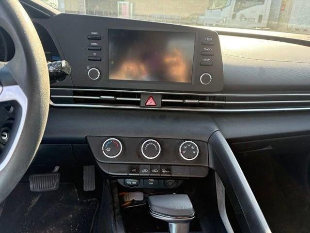 2021 Hyundai ELANTRA SE IVT
