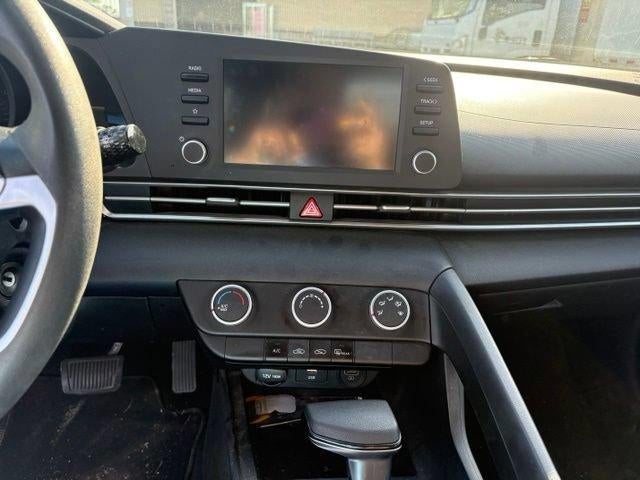 2021 Hyundai ELANTRA SE IVT