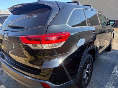 2019 Toyota Highlander LE V6 AWD (SE)