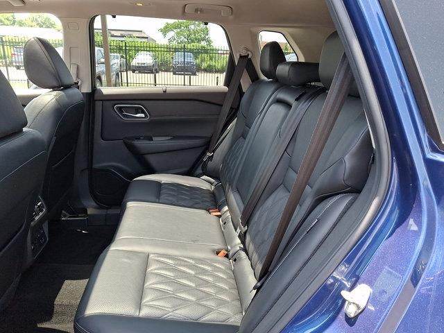 2022 Nissan Rogue AWD Platinum