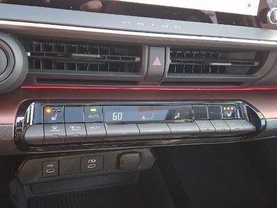 2024 Toyota Prius Prime XSE (Natl)