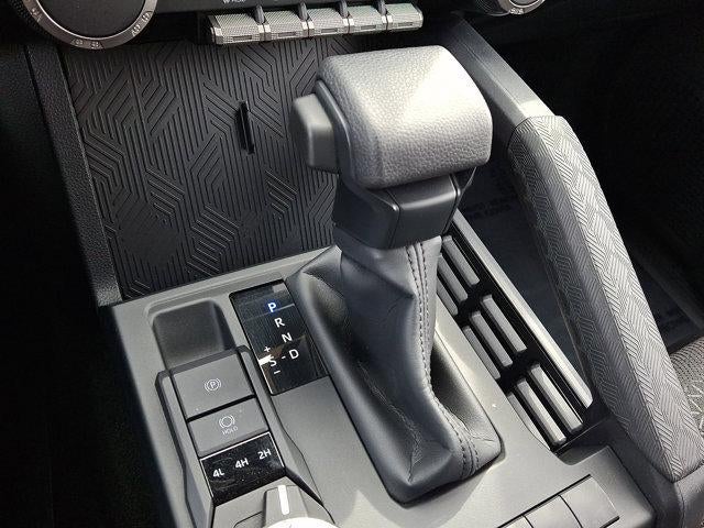 2025 Toyota 4Runner SR5 4WD (GS)