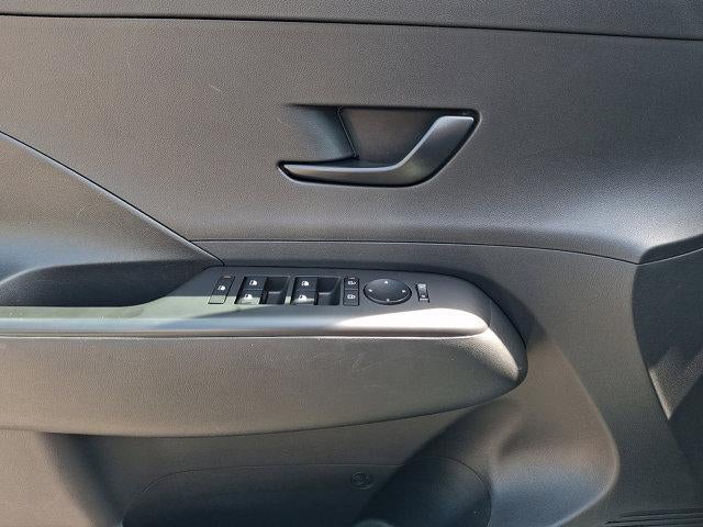 2024 Hyundai Kona SEL - Photo 11