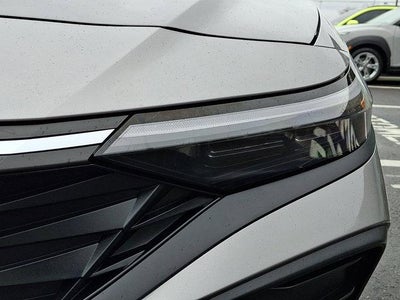 2024 Hyundai ELANTRA SE IVT