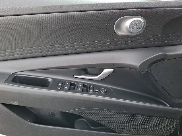 2023 Hyundai ELANTRA SEL IVT