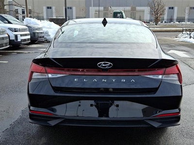 2023 Hyundai ELANTRA SEL IVT