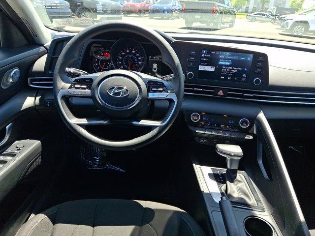 2023 Hyundai ELANTRA SEL IVT