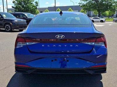 2023 Hyundai ELANTRA SEL IVT