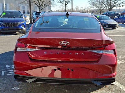 2023 Hyundai ELANTRA SEL IVT