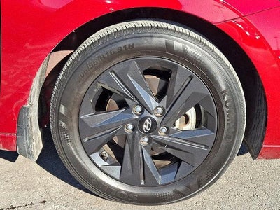 2023 Hyundai ELANTRA SEL IVT