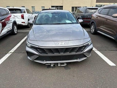 2024 Hyundai ELANTRA SEL IVT