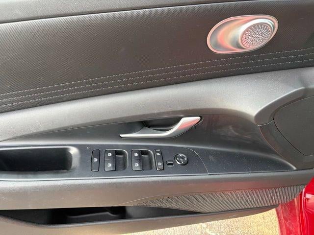 2024 Hyundai ELANTRA SEL IVT