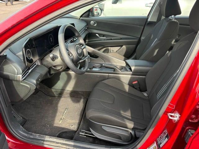 2024 Hyundai ELANTRA SEL IVT