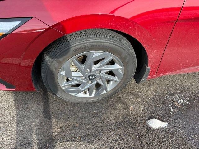 2024 Hyundai ELANTRA SEL IVT