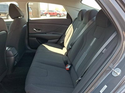 2024 Hyundai ELANTRA SEL IVT