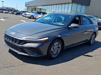 2024 Hyundai ELANTRA SEL IVT