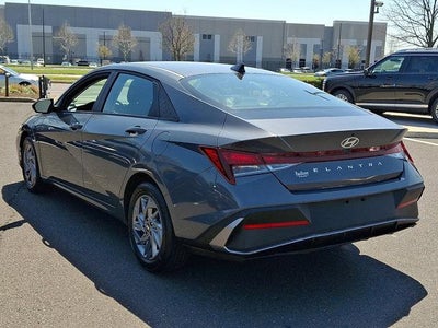 2024 Hyundai ELANTRA SEL IVT