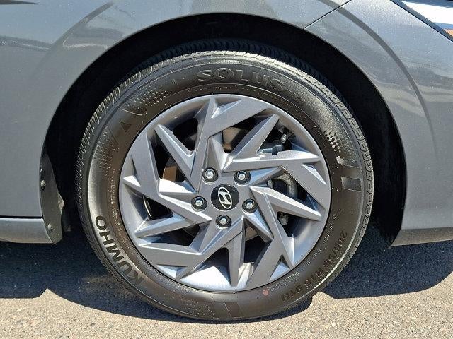 2024 Hyundai ELANTRA SEL IVT