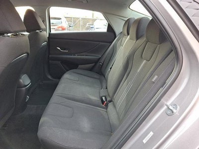 2024 Hyundai ELANTRA SEL IVT