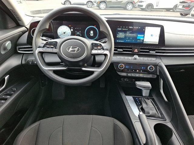2024 Hyundai ELANTRA SEL IVT