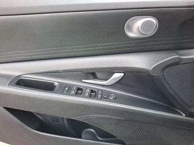 2024 Hyundai ELANTRA SEL IVT