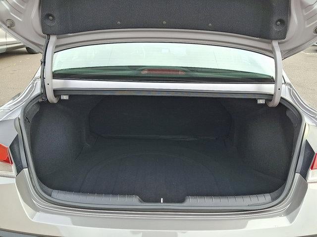 2024 Hyundai ELANTRA SEL IVT